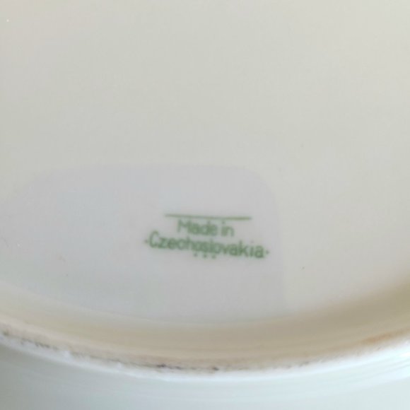 Large 10.5'' Vintage Bohemia Royal Ivory ceramic porcelain plate. - Picture 8 of 9